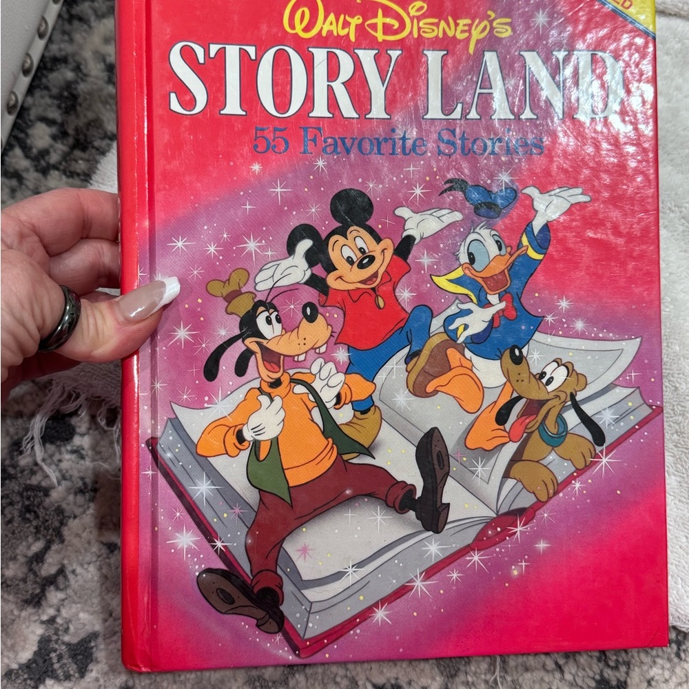 Walt Disney's VINTAGE Story Land: 55
Favorite Stories